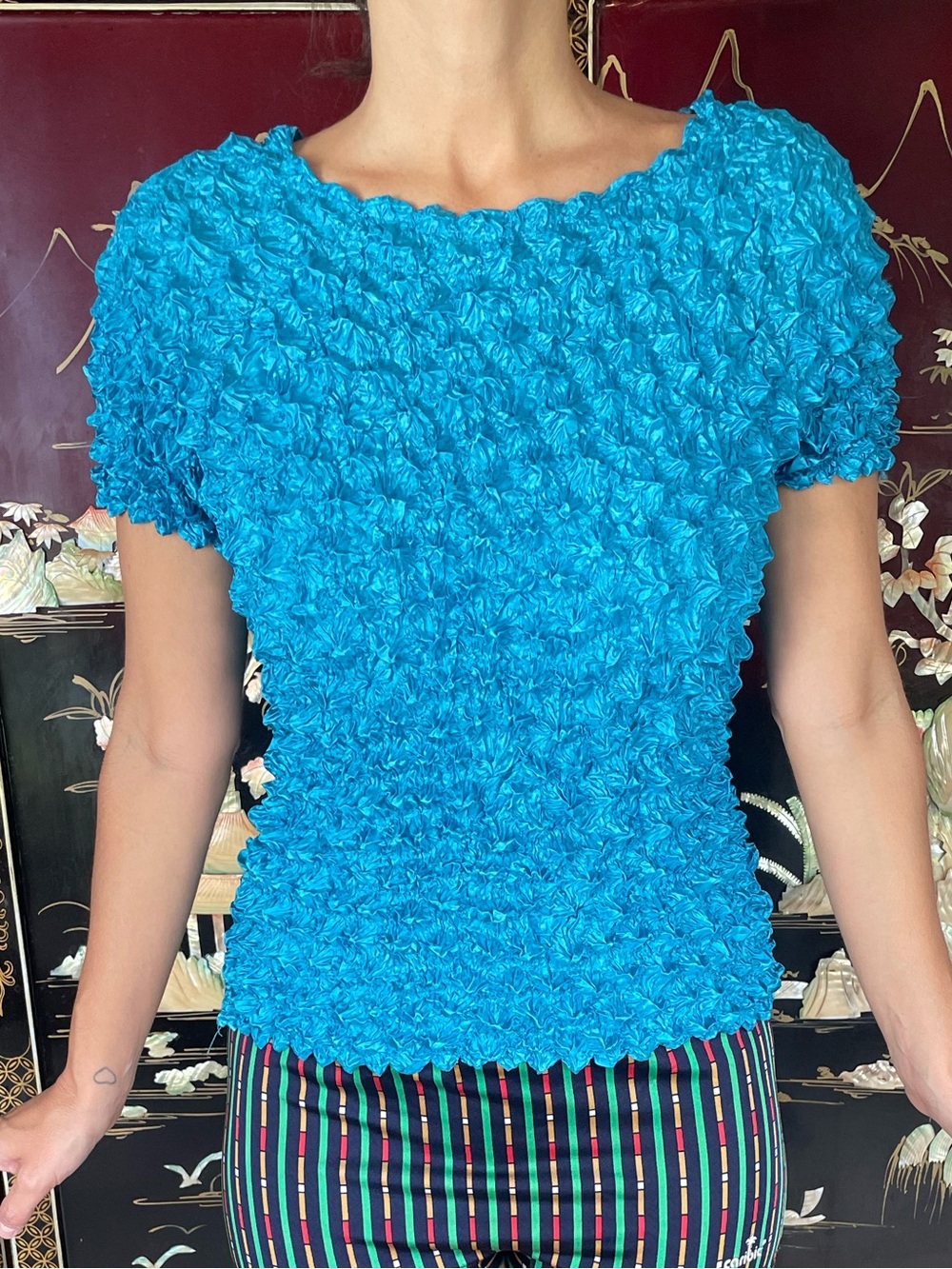 Y2K turquoise popcorn top